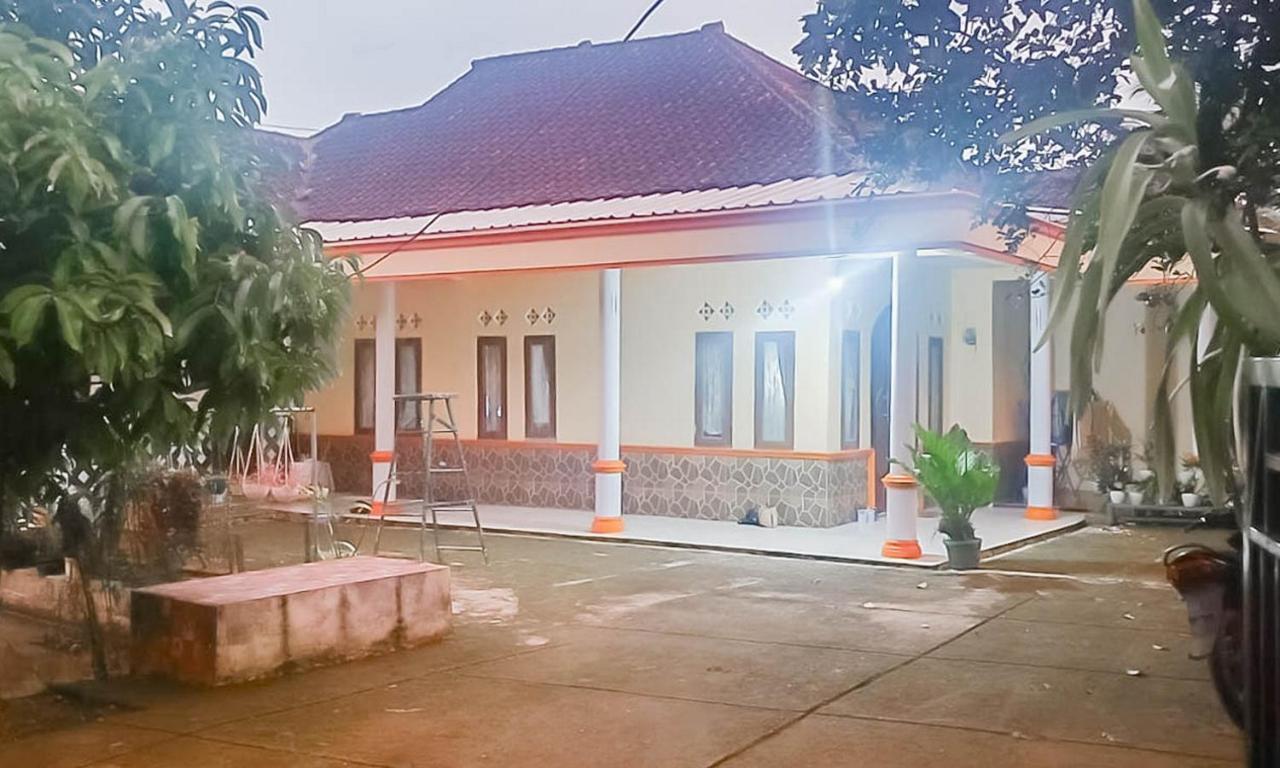 Homestay Bukit Pamoyanan 2 Redpartner Bukanagara Extérieur photo